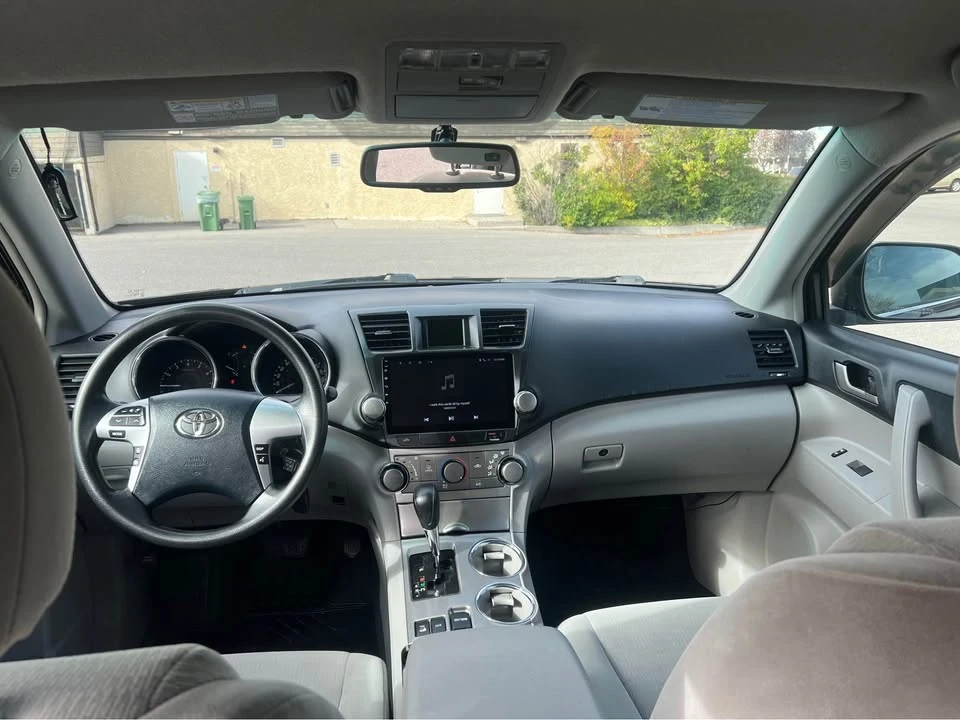 2012 Toyota Highlander - Image 13 of 20