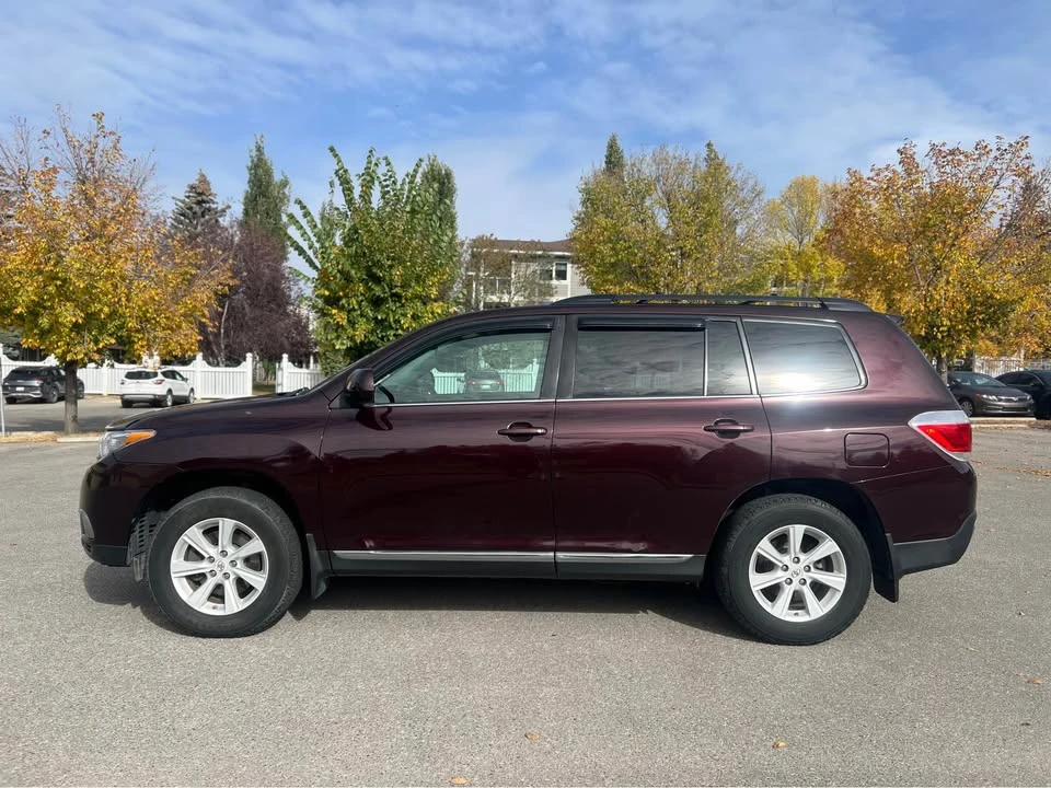 2012 Toyota Highlander - Image 2 of 20