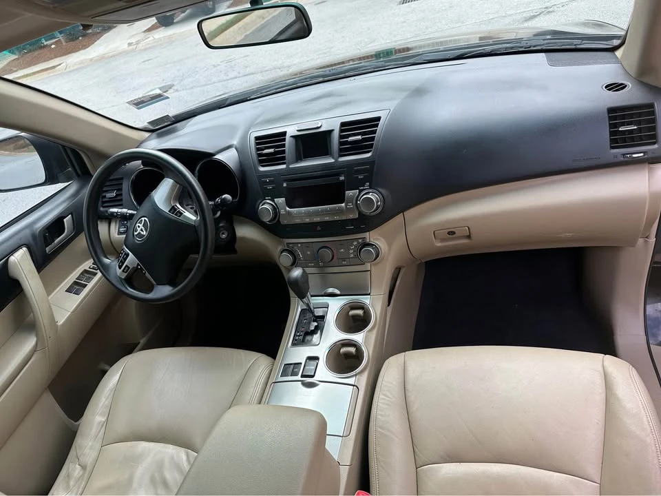 2012 Toyota Highlander - Image 4 of 11