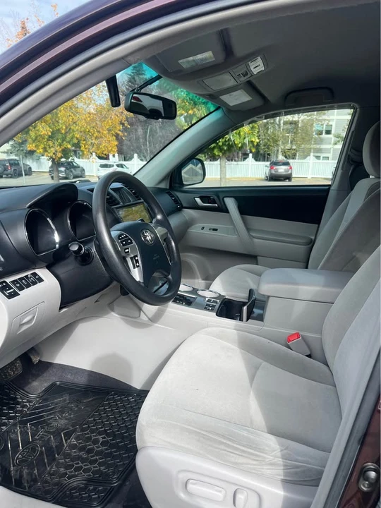 2012 Toyota Highlander - Image 7 of 20