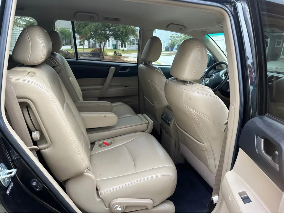 2012 Toyota Highlander - Image 3 of 11