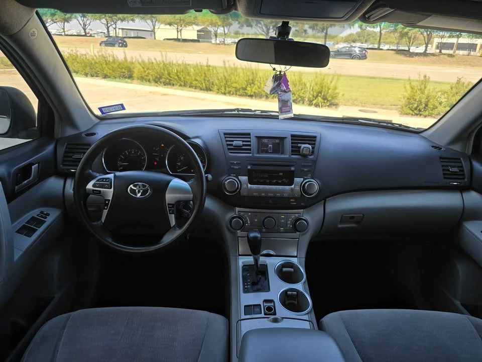2012 Toyota Highlander - Image 5 of 11