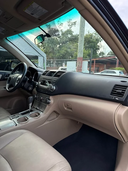 2012 Toyota Highlander - Image 11 of 20