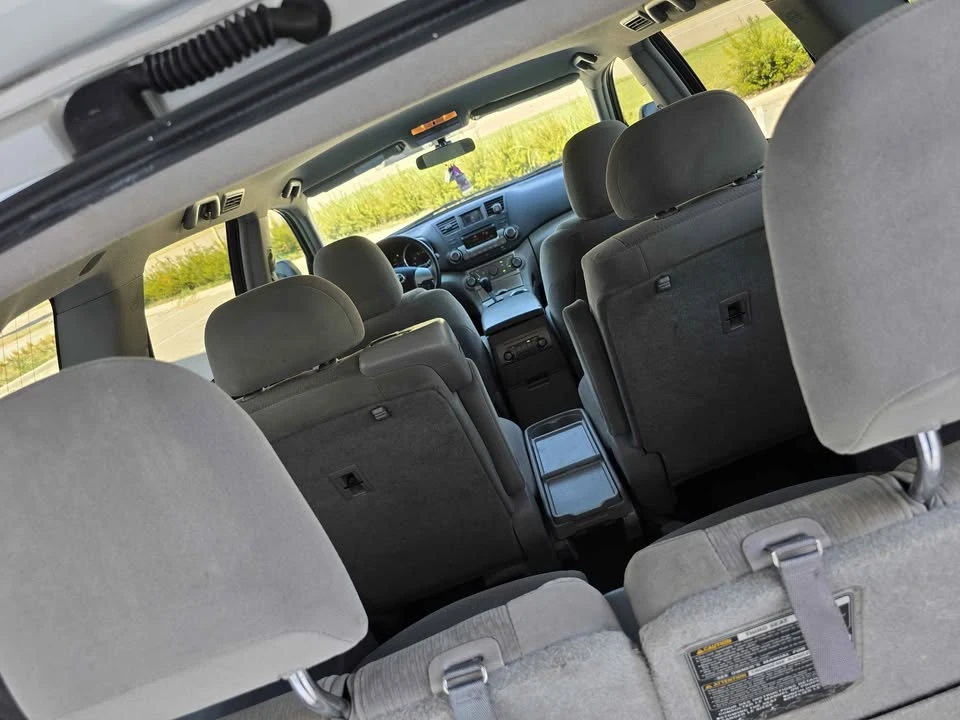 2012 Toyota Highlander - Image 8 of 11