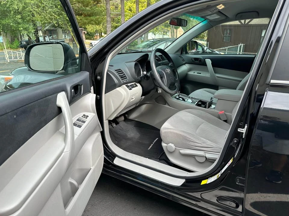 2012 Toyota Highlander - Image 5 of 12