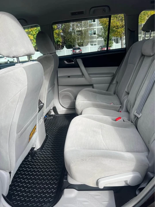 2012 Toyota Highlander - Image 8 of 20
