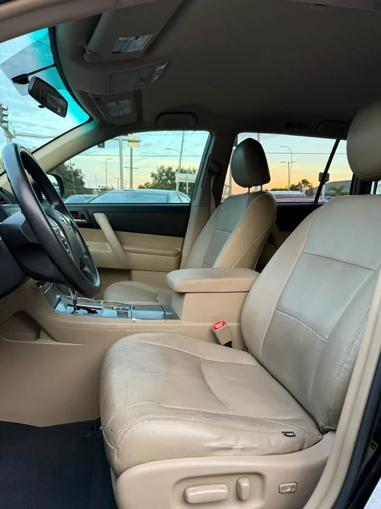 2012 Toyota Highlander - Image 14 of 20