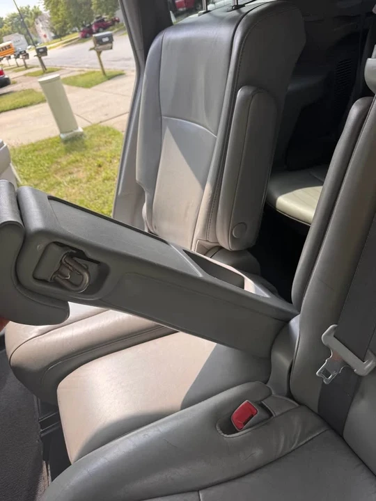 2012 Toyota Highlander - Image 10 of 20