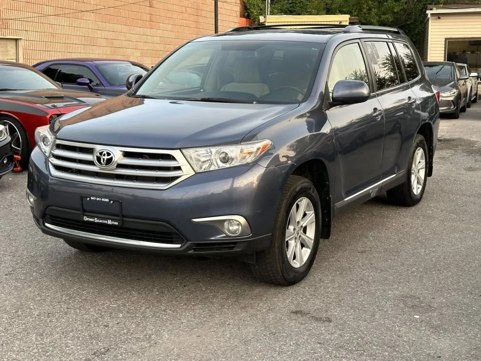 2012 Toyota Highlander - Image 2 of 9