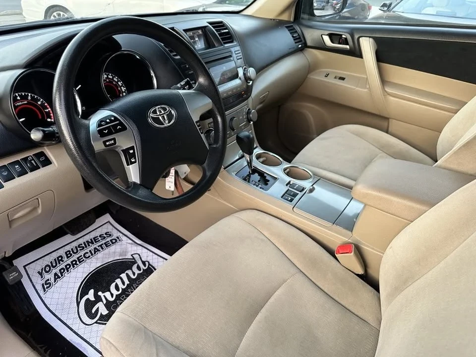 2012 Toyota Highlander - Image 9 of 9