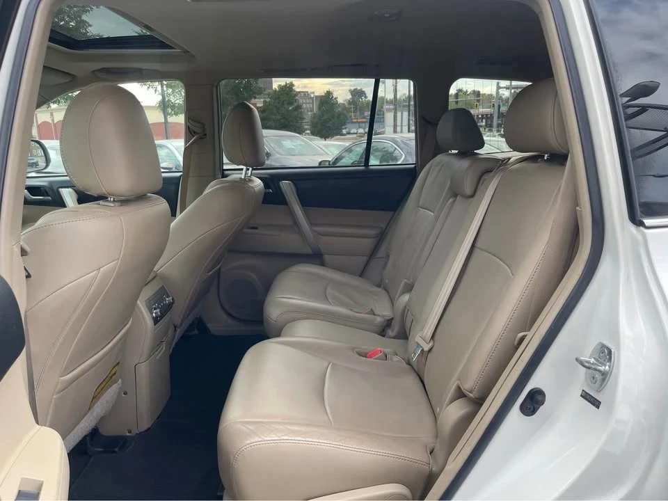2012 Toyota Highlander - Image 13 of 19