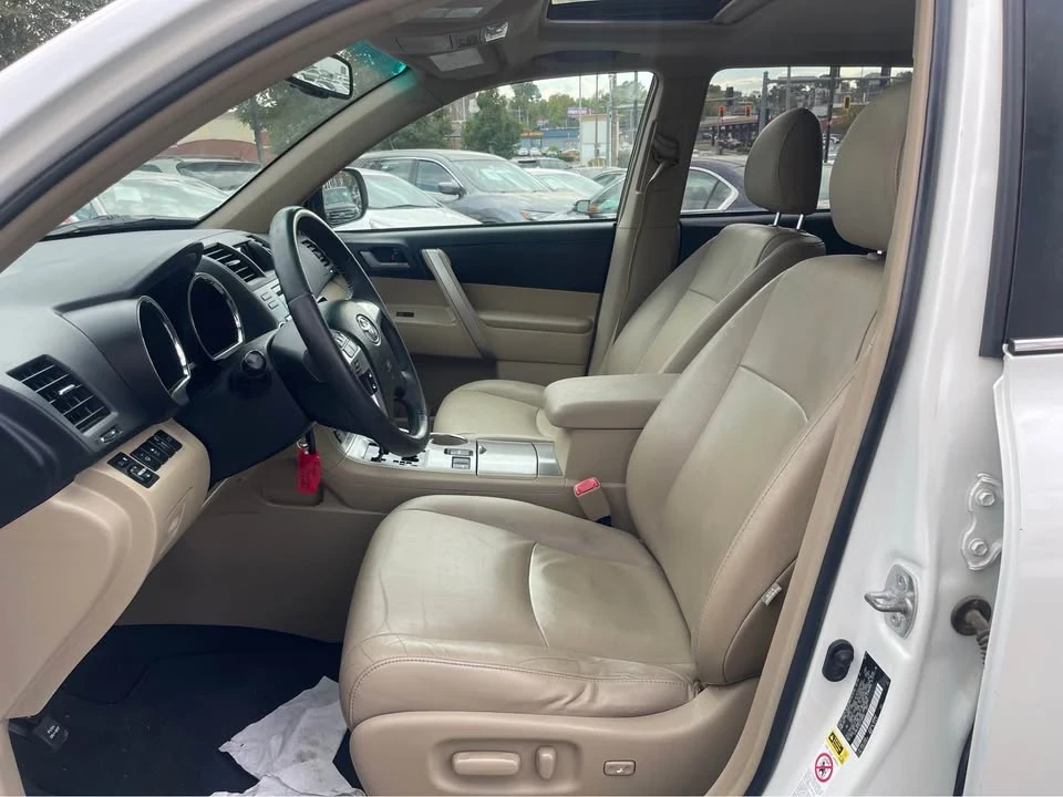 2012 Toyota Highlander - Image 11 of 19