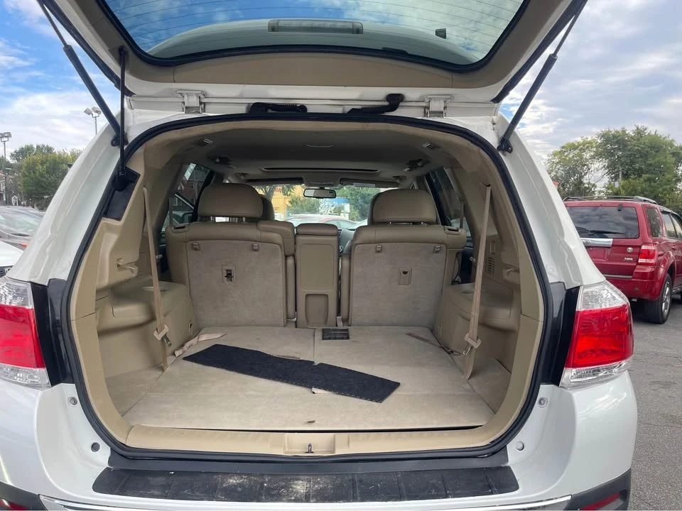 2012 Toyota Highlander - Image 18 of 19