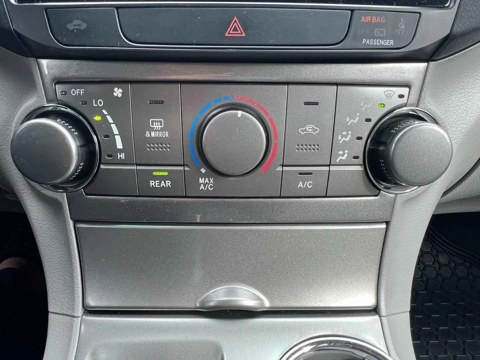 2012 Toyota Highlander - Image 17 of 20