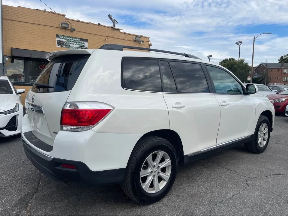 2012 Toyota Highlander - Image 6 of 19