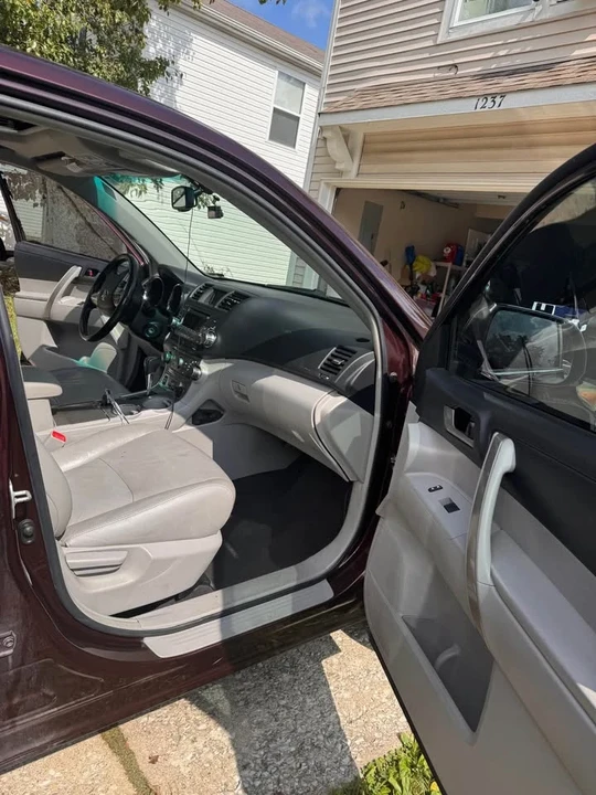 2012 Toyota Highlander - Image 3 of 20