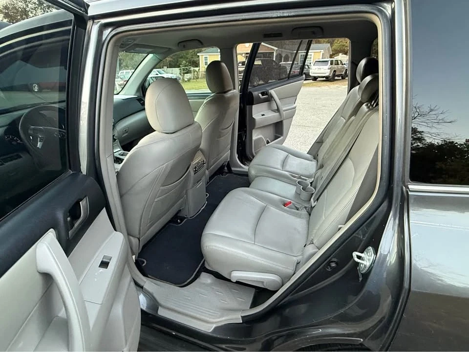 2012 Toyota Highlander - Image 5 of 12