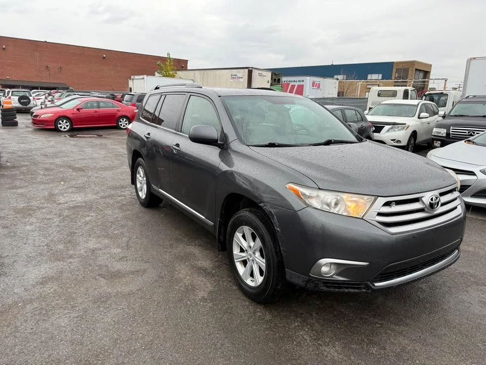 2012 Toyota Highlander - Image 3 of 15