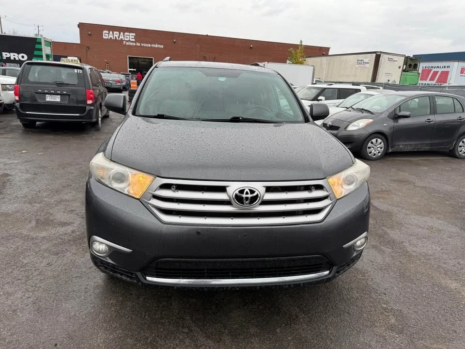 2012 Toyota Highlander - Image 2 of 15