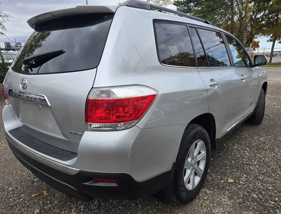2012 Toyota Highlander - Image 7 of 20