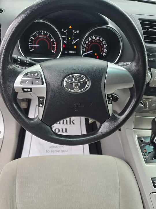 2012 Toyota Highlander - Image 11 of 20