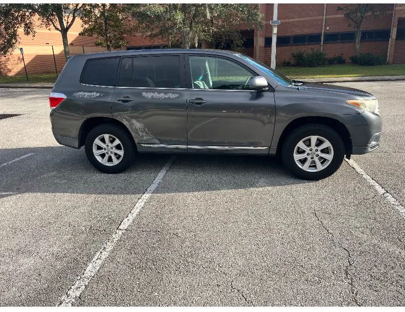 2012 Toyota Highlander - Image 3 of 10