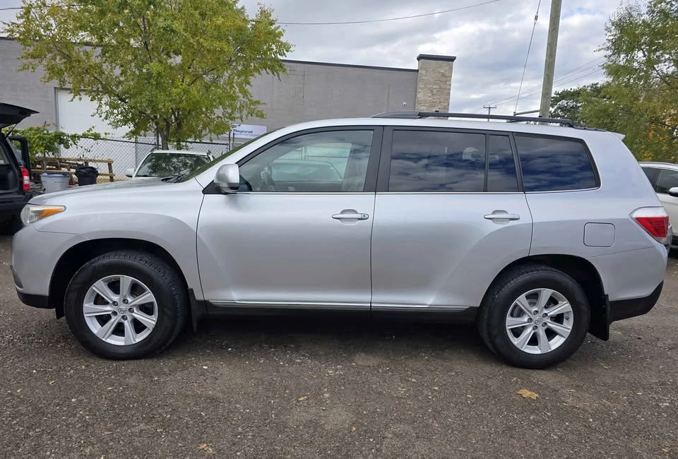 2012 Toyota Highlander - Image 4 of 20