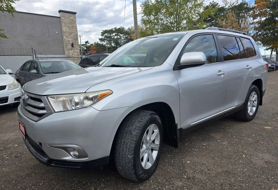 2012 Toyota Highlander - Image 3 of 20