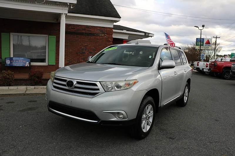 2012 Toyota Highlander - Image 3 of 10