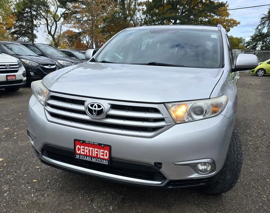 2012 Toyota Highlander - Image 2 of 20