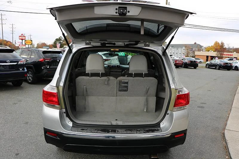 2012 Toyota Highlander - Image 5 of 10