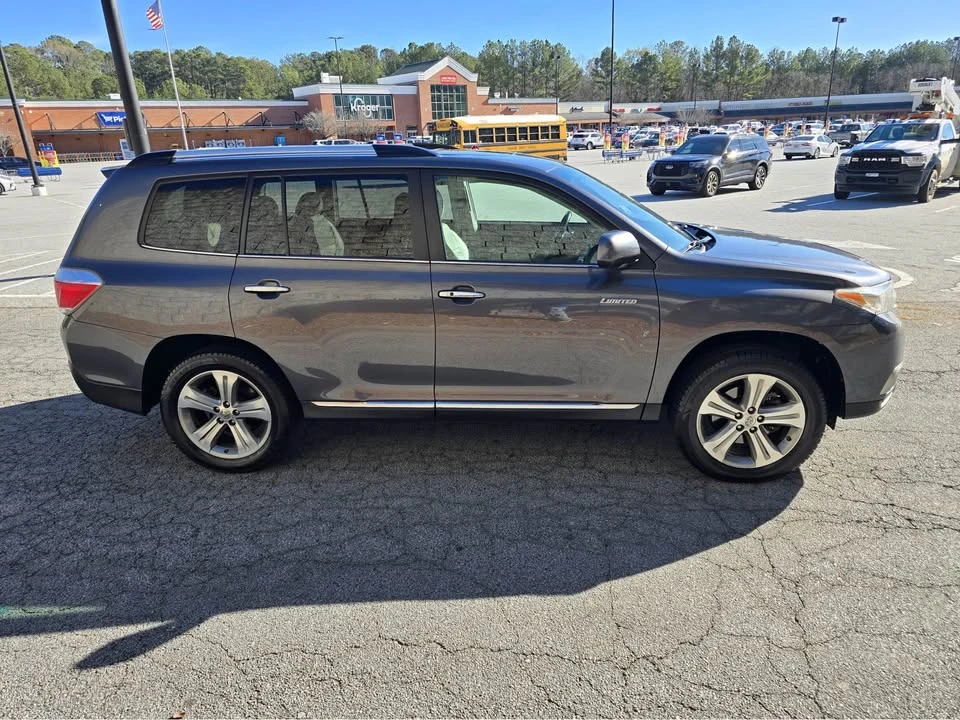 2012 Toyota Highlander - Image 3 of 18