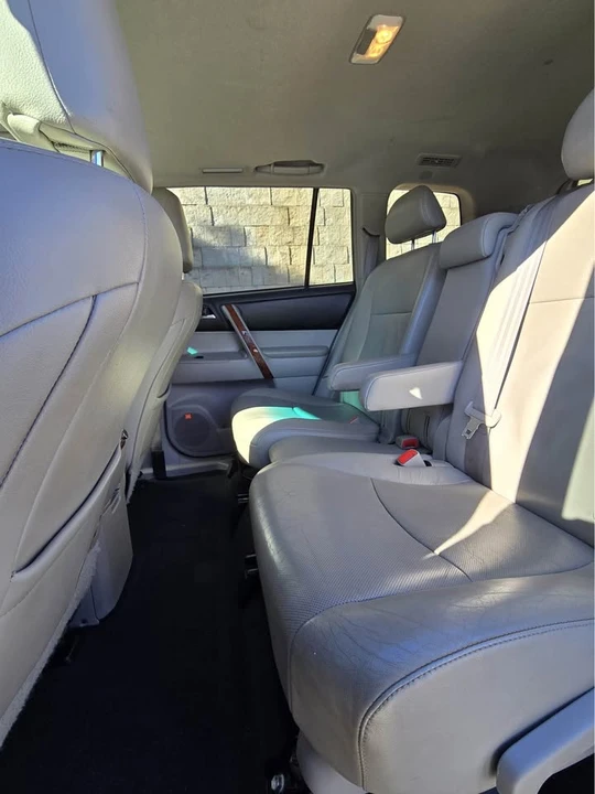 2012 Toyota Highlander - Image 16 of 18