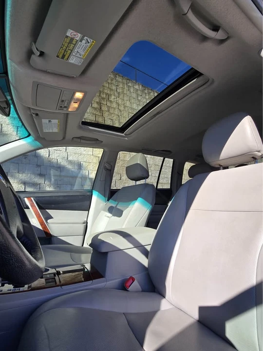 2012 Toyota Highlander - Image 12 of 18