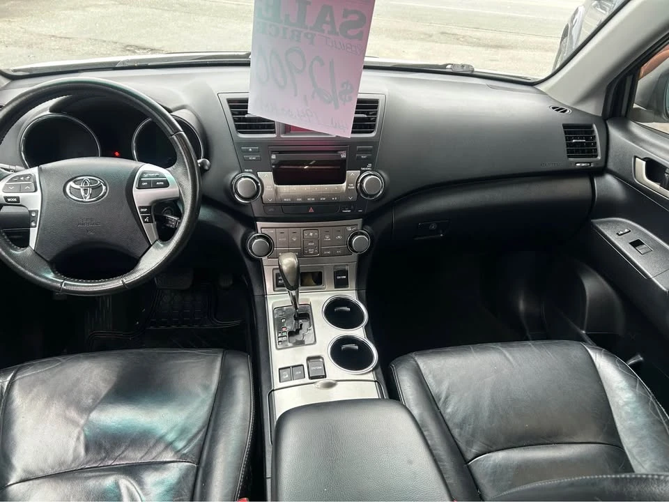 2012 Toyota Highlander - Image 5 of 8