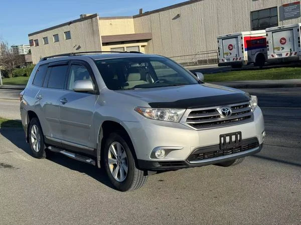 2012 Toyota Highlander - Image 4 of 11