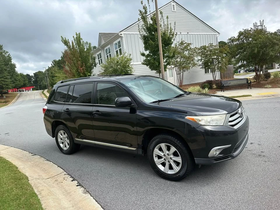 2012 Toyota Highlander - Image 12 of 13