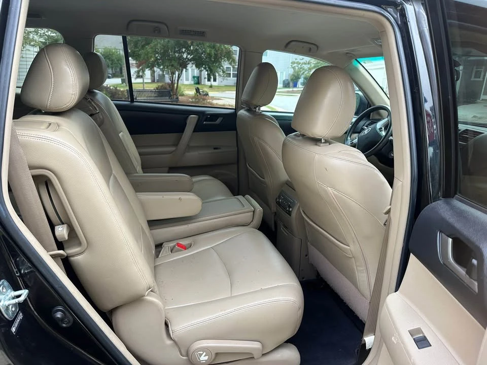 2012 Toyota Highlander - Image 11 of 13