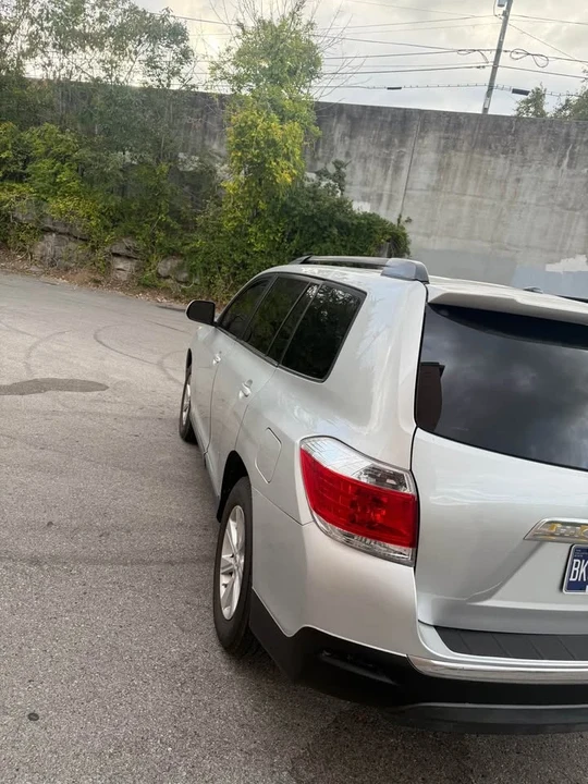 2012 Toyota Highlander - Image 3 of 12