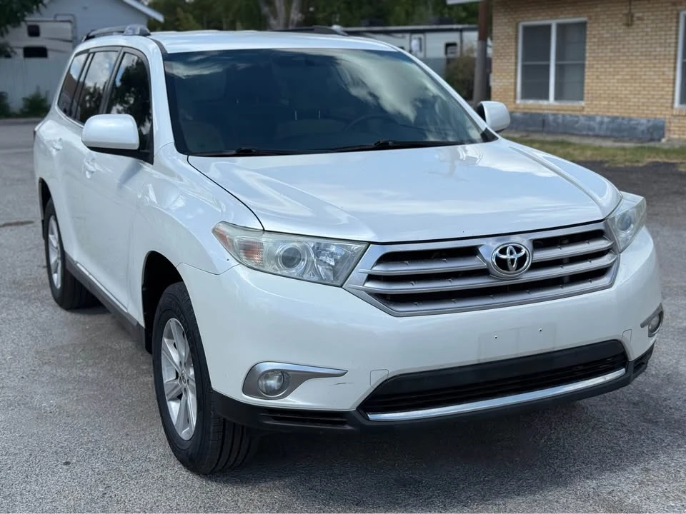 2012 Toyota Highlander - Image 8 of 18