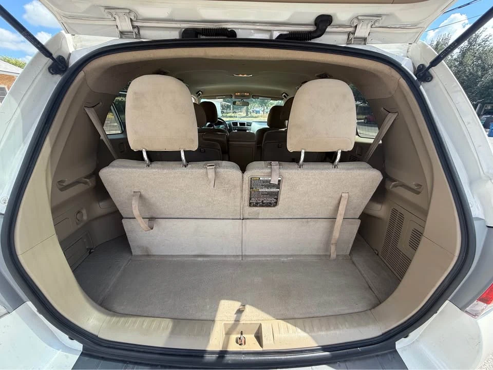 2012 Toyota Highlander - Image 12 of 18