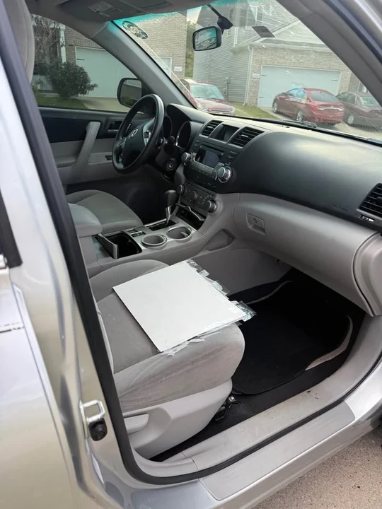 2012 Toyota Highlander - Image 10 of 12