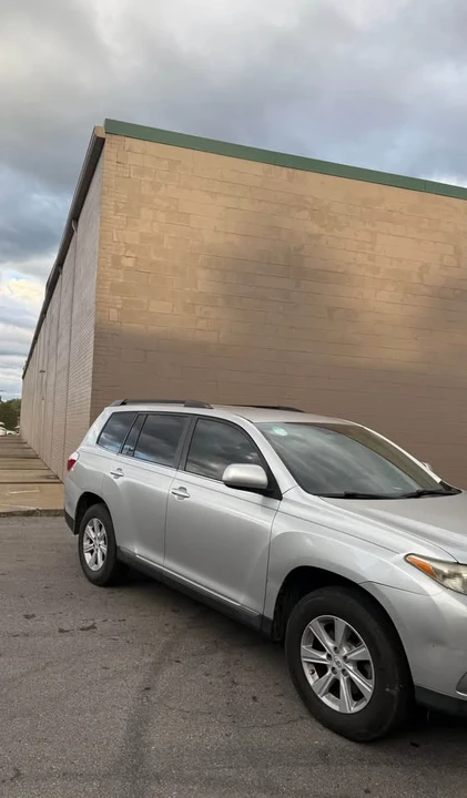 2012 Toyota Highlander - Image 5 of 12