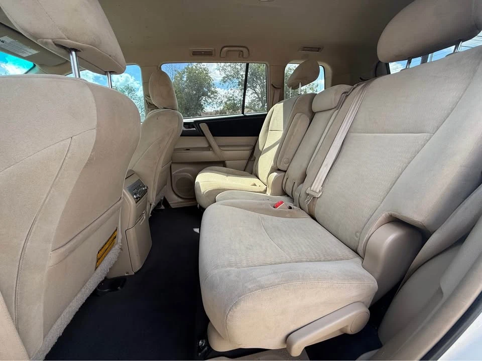 2012 Toyota Highlander - Image 11 of 18
