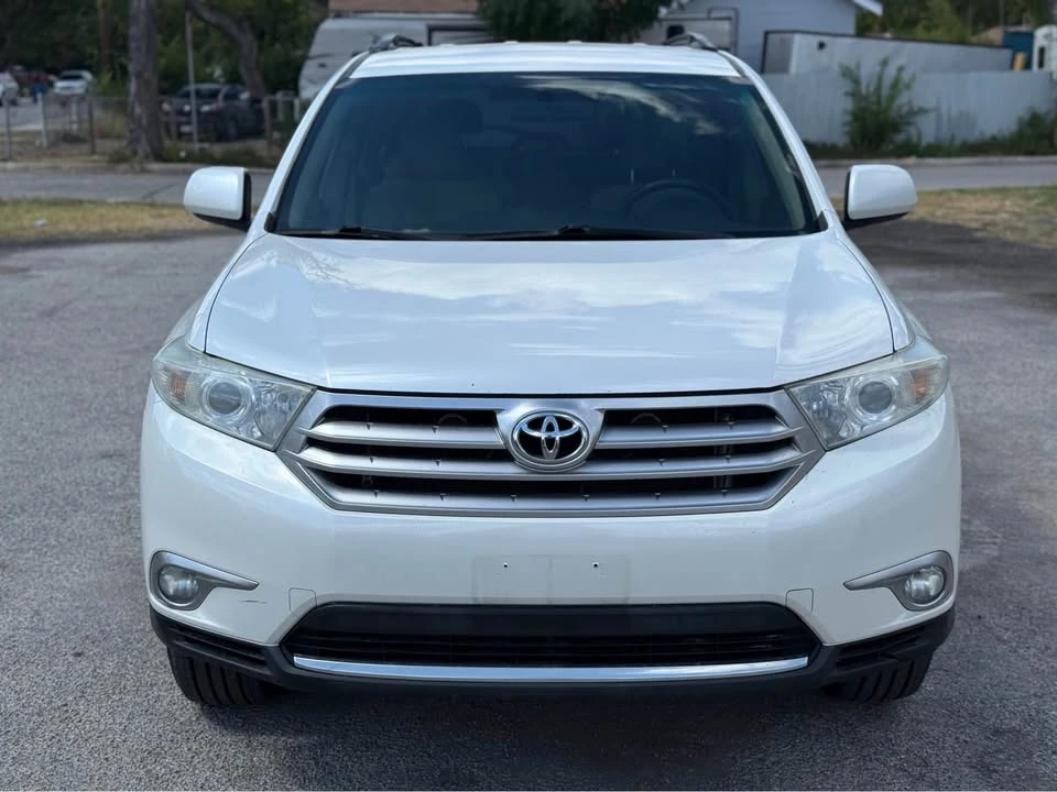 2012 Toyota Highlander - Image 9 of 18