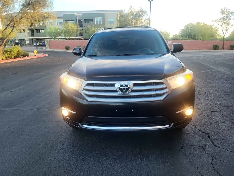 2012 Toyota Highlander - Image 2 of 12