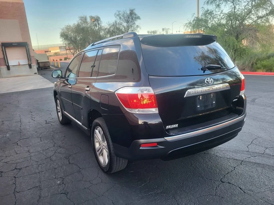 2012 Toyota Highlander - Image 9 of 12