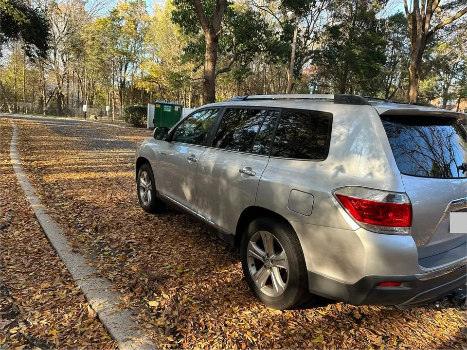 2012 Toyota Highlander - Image 5 of 15