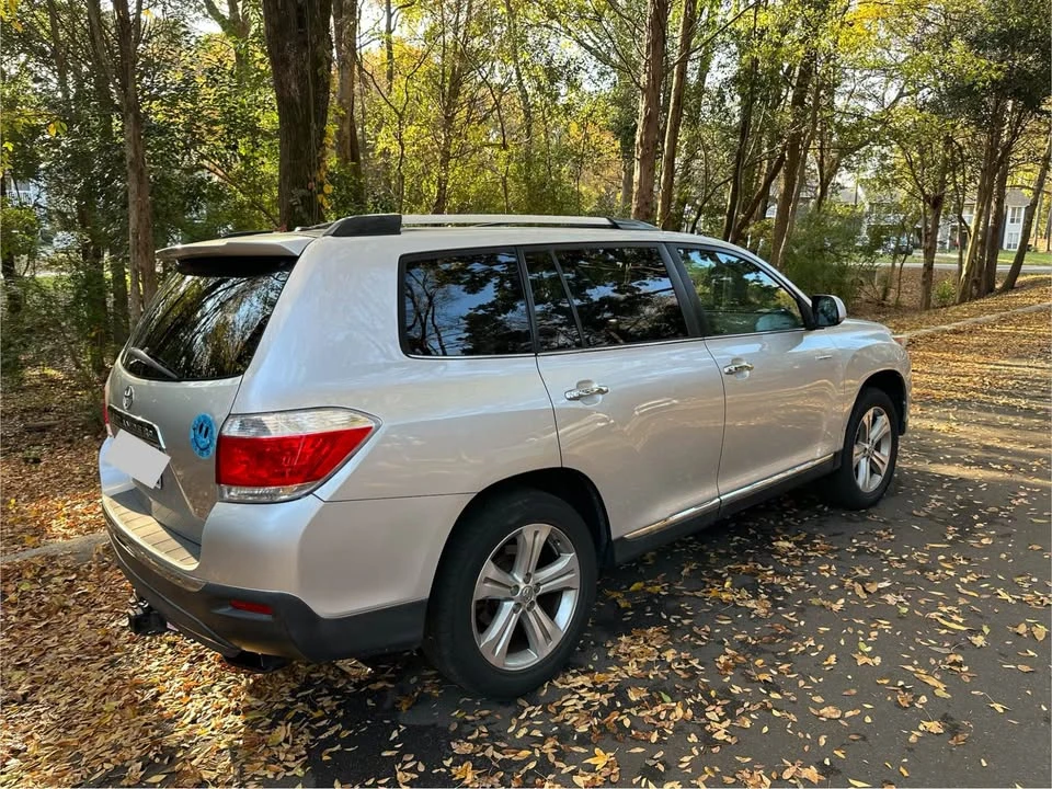 2012 Toyota Highlander - Image 4 of 15