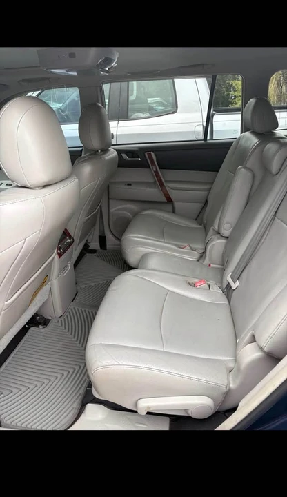 2012 Toyota Highlander - Image 3 of 4
